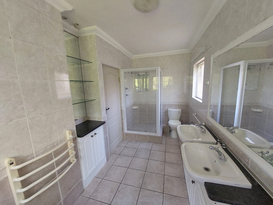 4 Bedroom Property for Sale in Panorama Western Cape